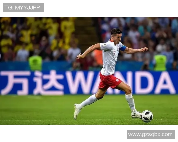 重庆足球队在洲际杯积分榜中以63分稳居第一名展现强劲实力 重庆足球队在洲际杯积分榜中以63分稳居第一名展现强劲实力