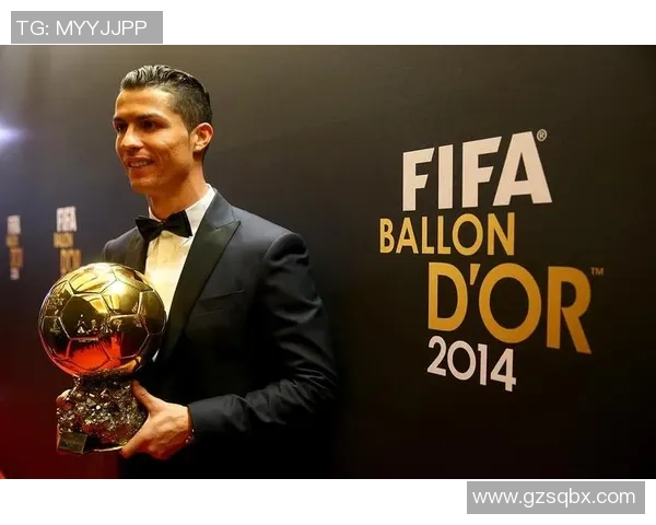 足球明星C罗的签名背后的故事与价值解析 足球明星C罗的签名背后的故事与价值解析